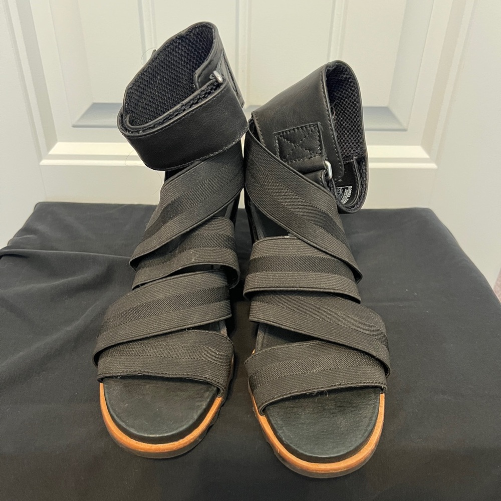 NWOT Sorel women’s Joanie II gladiator sandal size 7.5